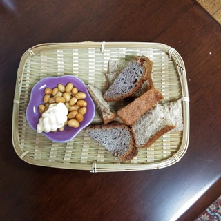大豆と食パン